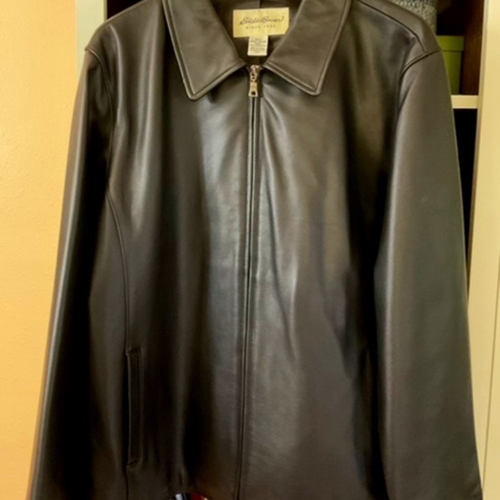 Leather jacket Eddie Bauer 2x like new